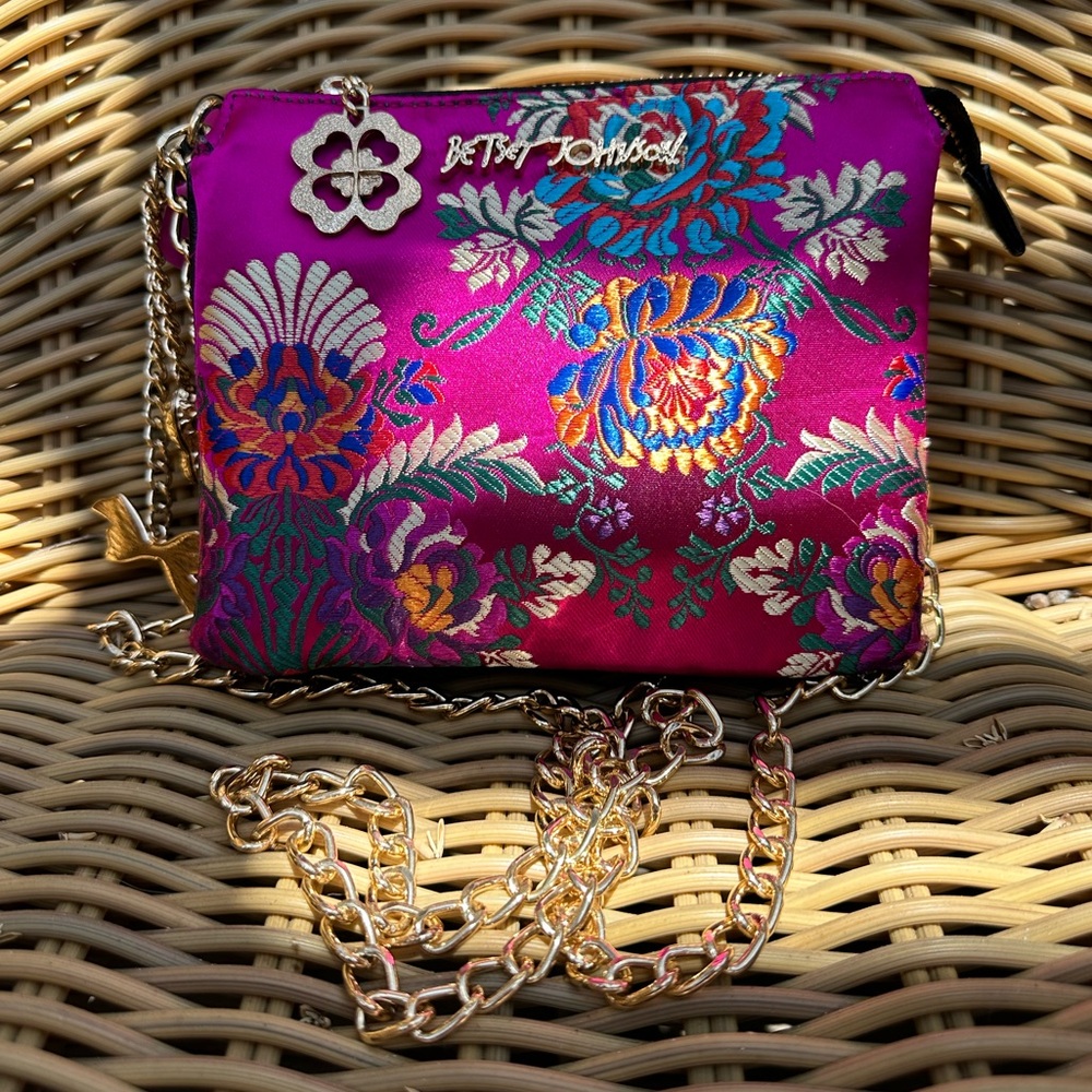 Betsey Johnson - NEW Fushia Shenghai Surprises crossbody
